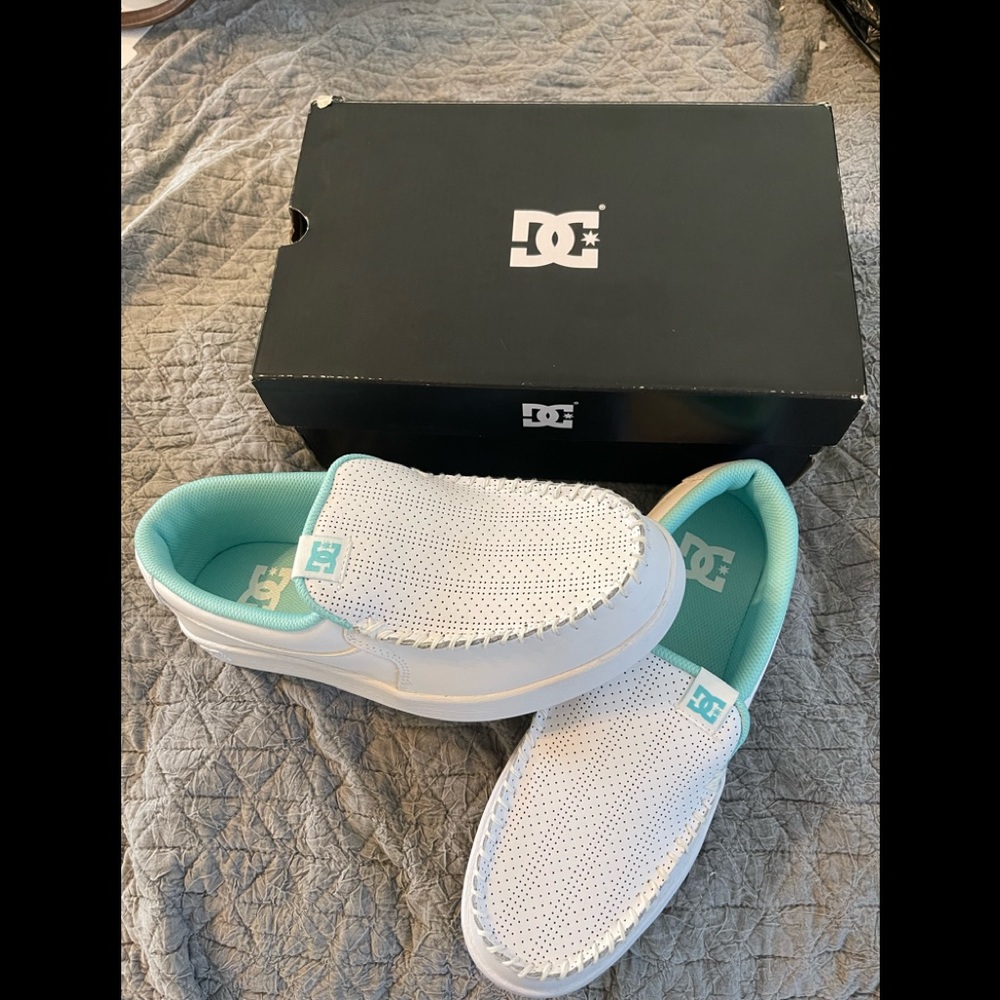 New in box DC Shoes